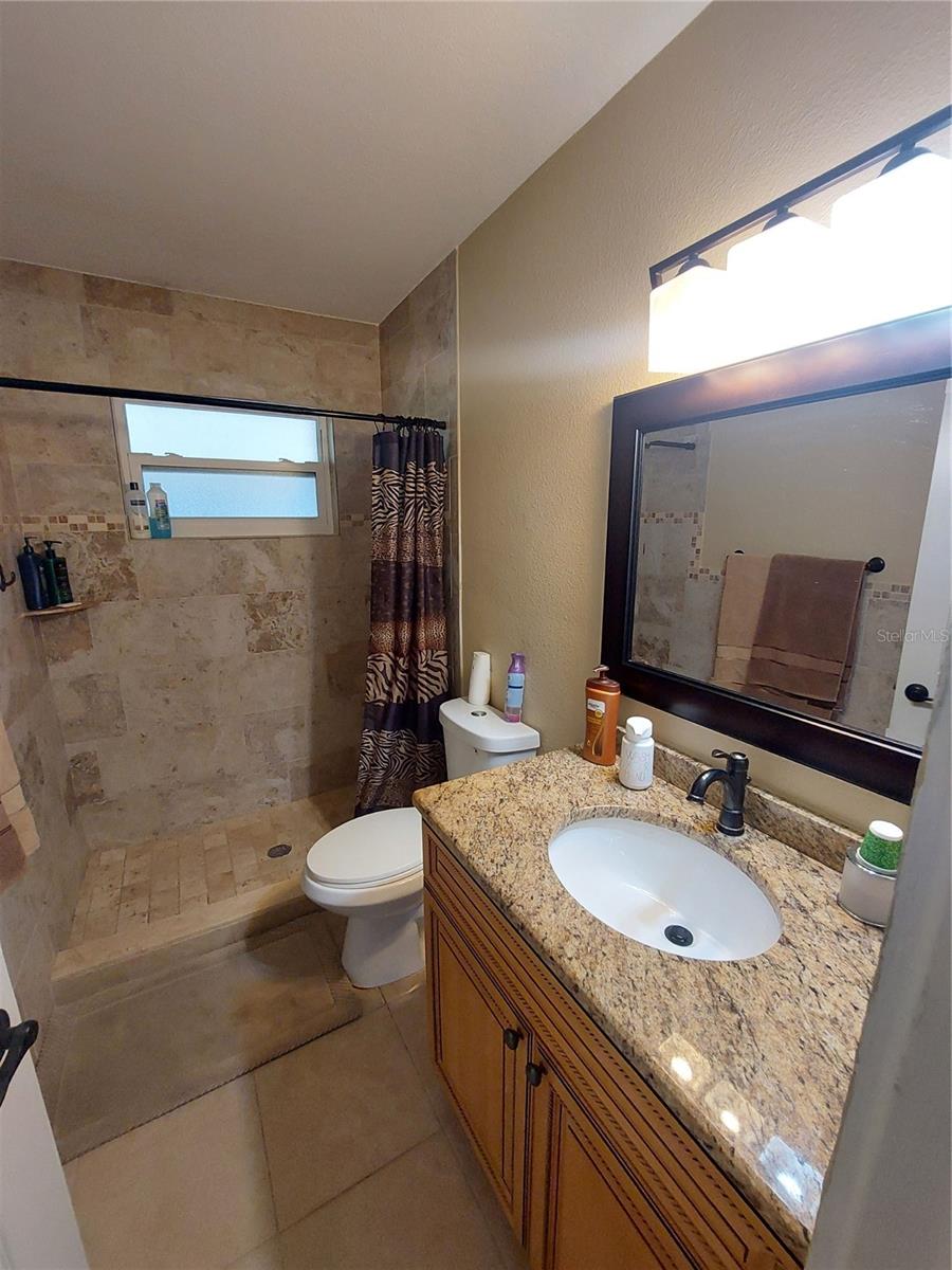 1541 CREST DR — photo 13
