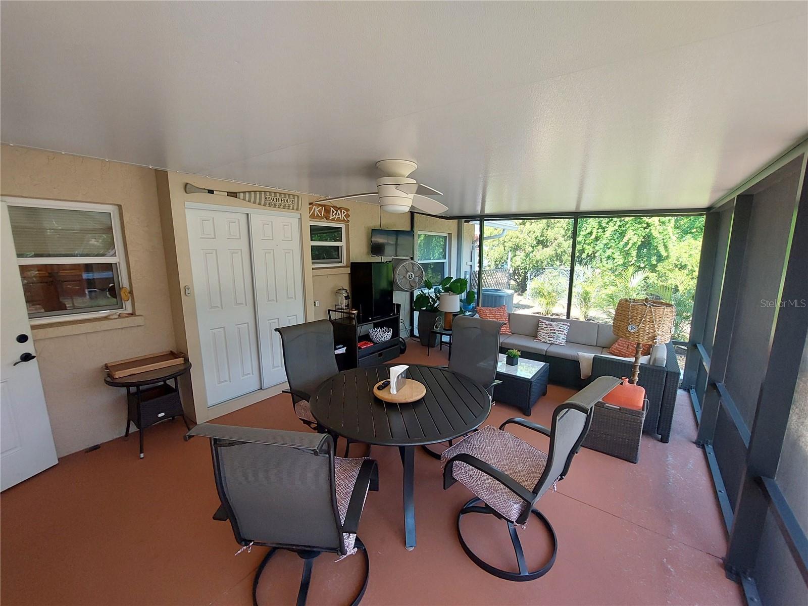 1541 CREST DR — photo 21