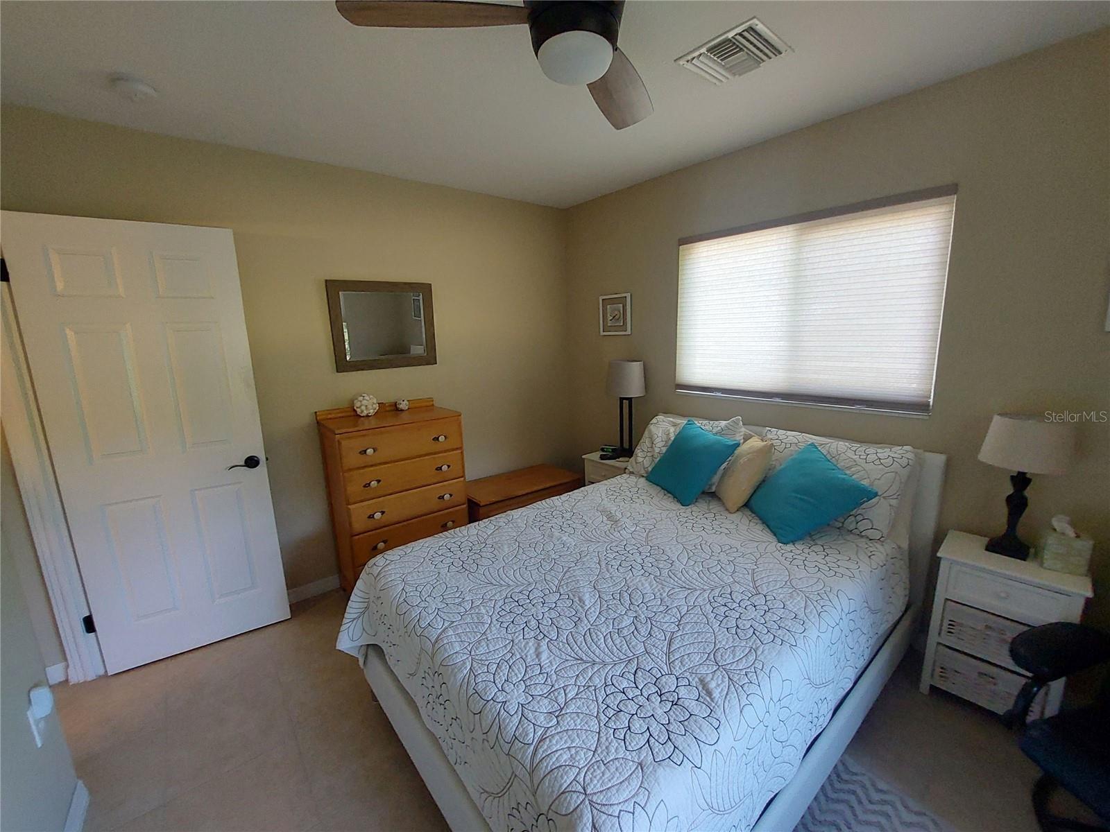 1541 CREST DR — photo 16
