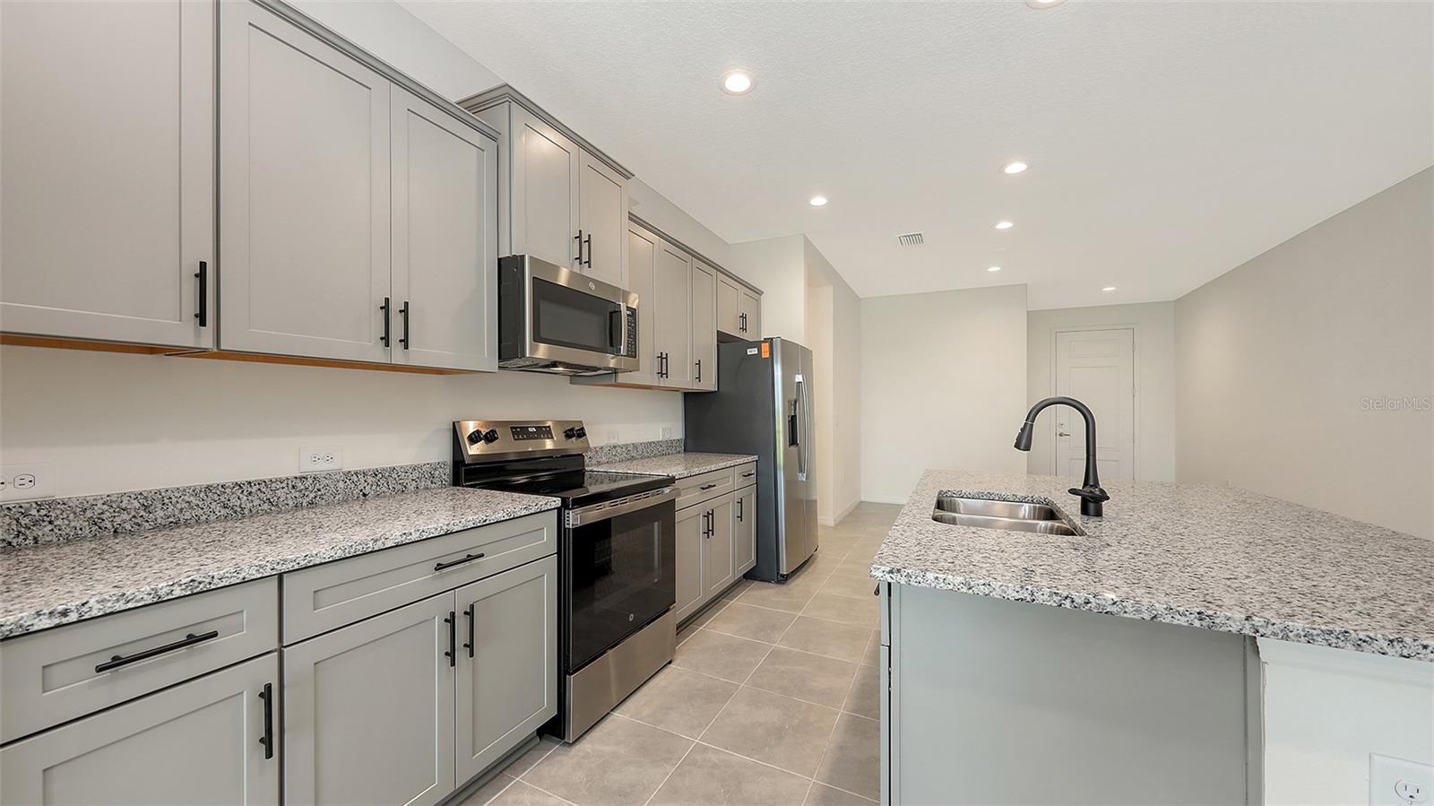 2360 WASHINGTON PALM CT — photo 13