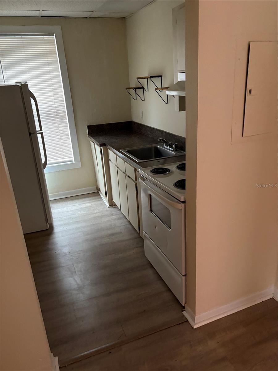 111 S NEWPORT AVE #6 — photo 5