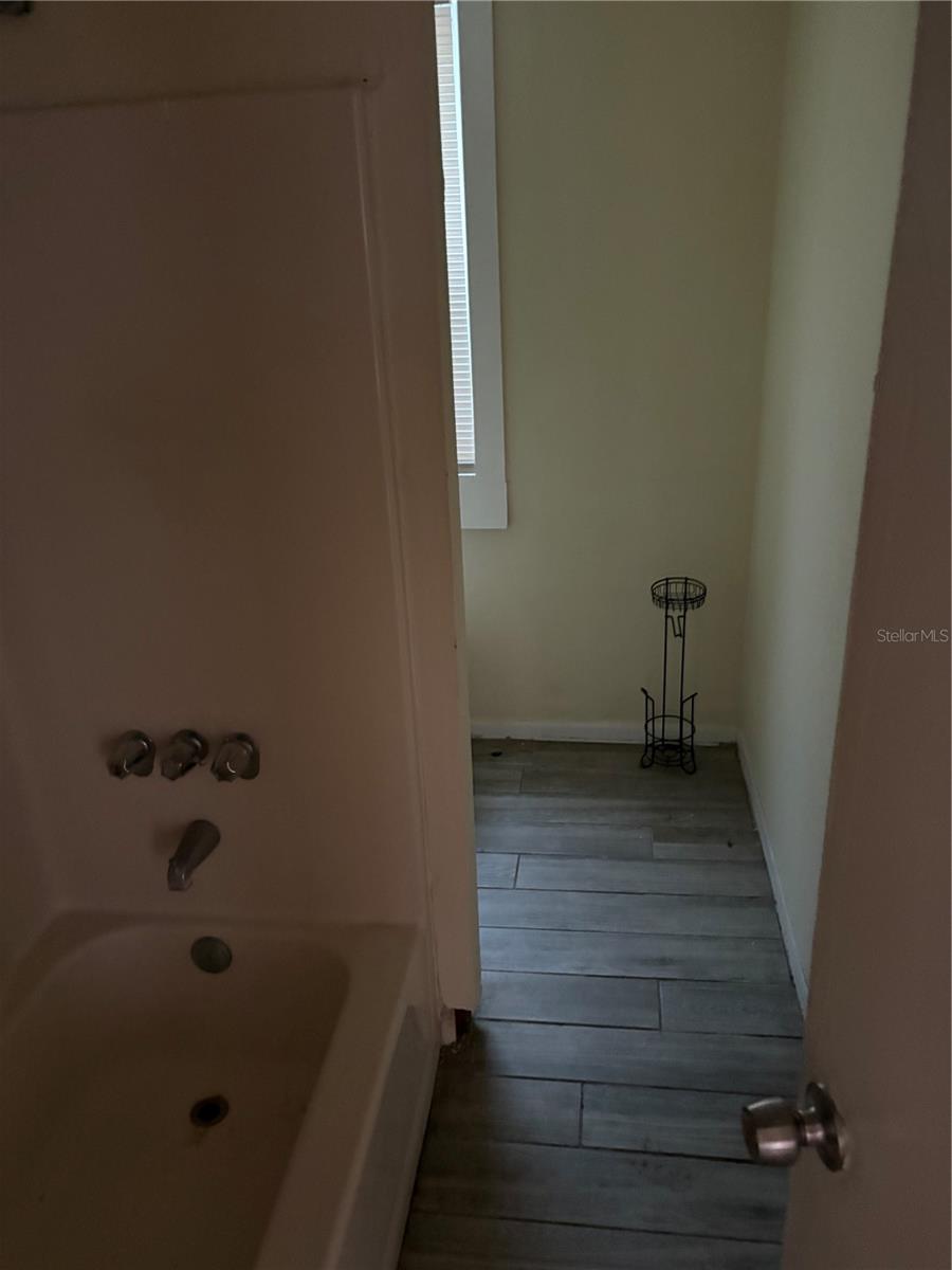 111 S NEWPORT AVE #6 — photo 9