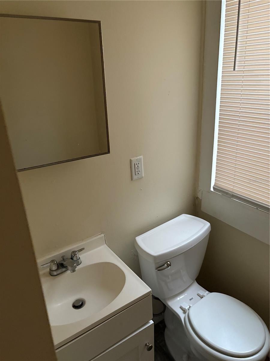 111 S NEWPORT AVE #6 — photo 8