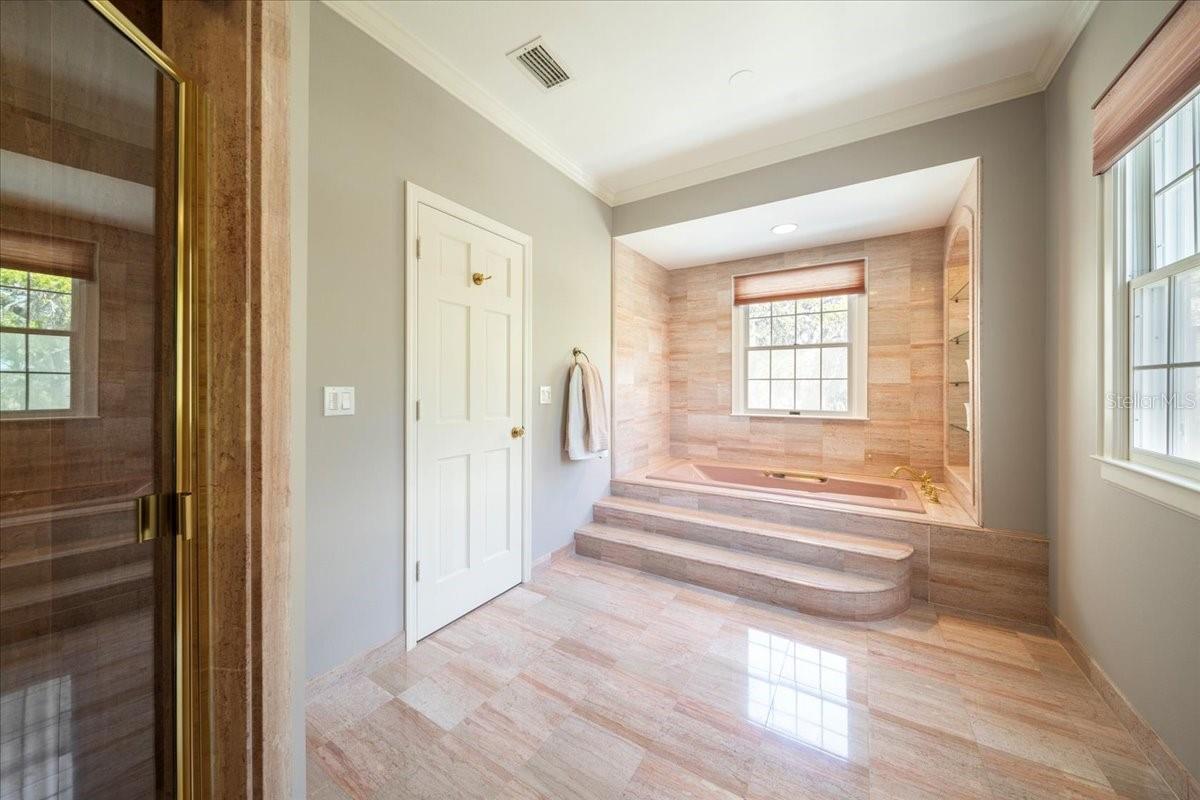 236 SAINT JAMES PARK — photo 39
