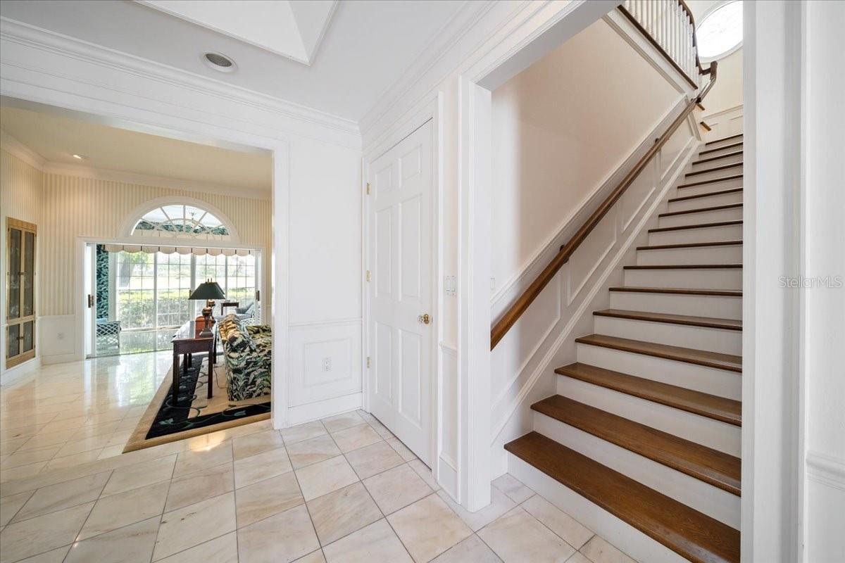 236 SAINT JAMES PARK — photo 30