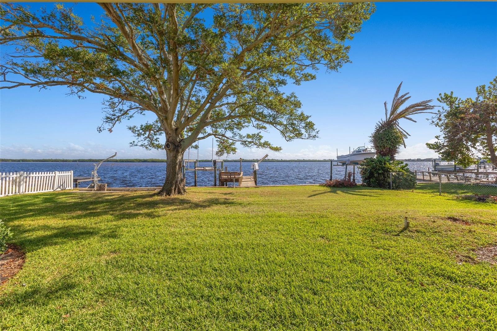 6151 BAYOU GRANDE BLVD NE — photo 31