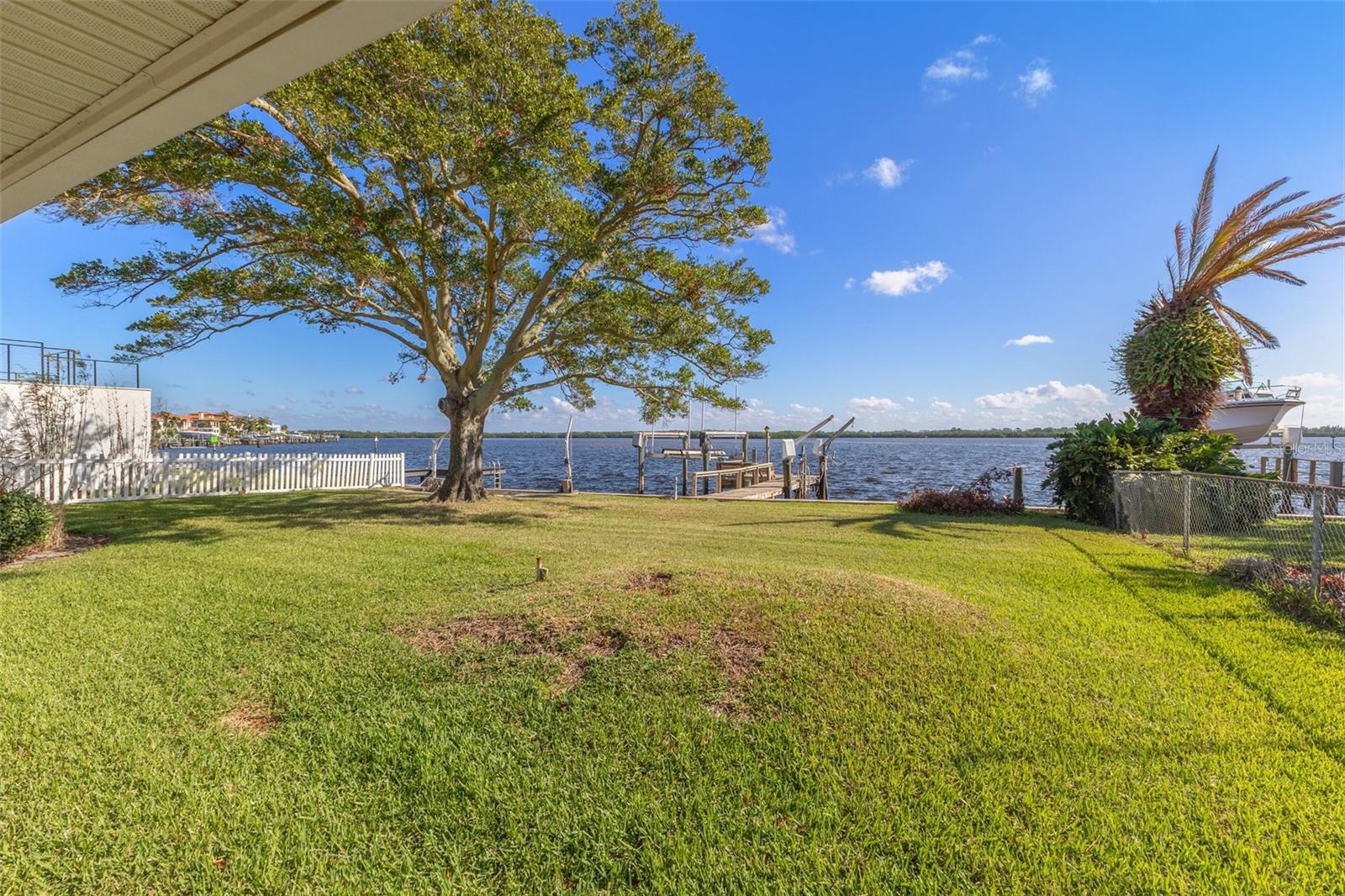 6151 BAYOU GRANDE BLVD NE — photo 32