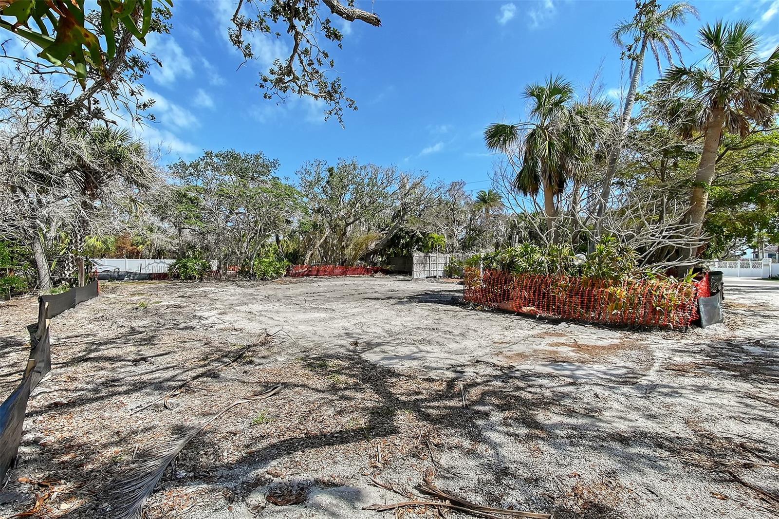8504 HERON LAGOON CIR — photo 4