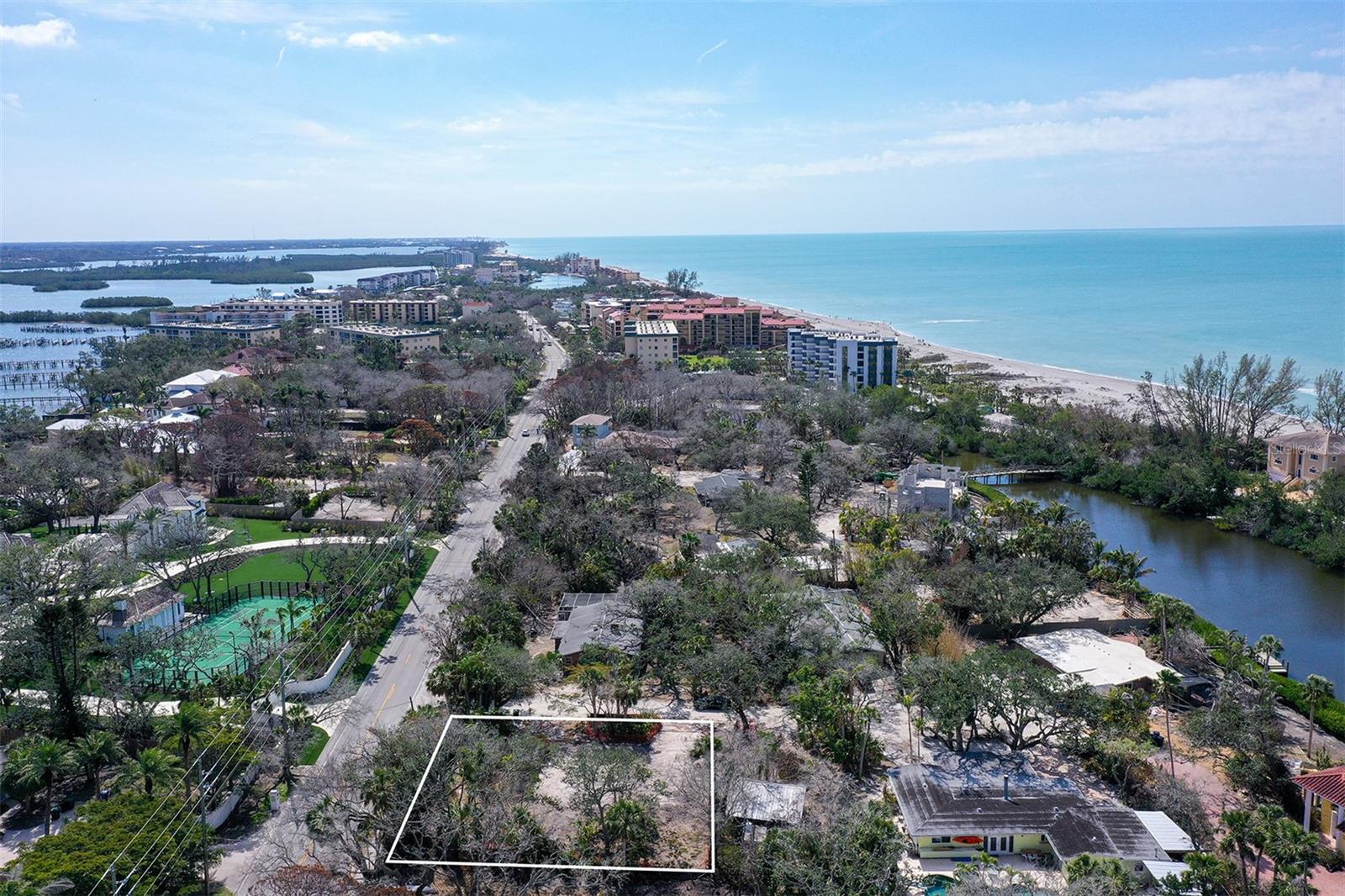 8504 HERON LAGOON CIR — photo 17