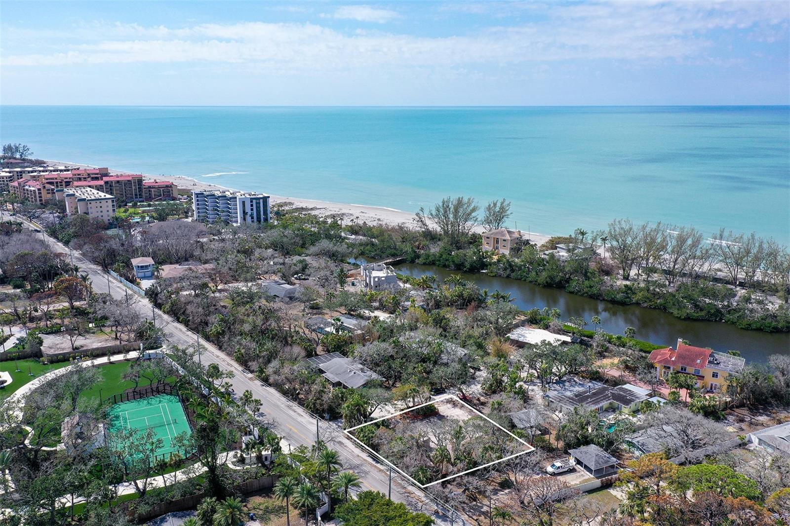 8504 HERON LAGOON CIR — photo 18