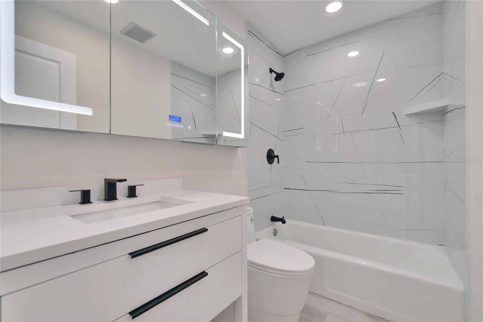 370 S WOODLANDS DR — photo 44