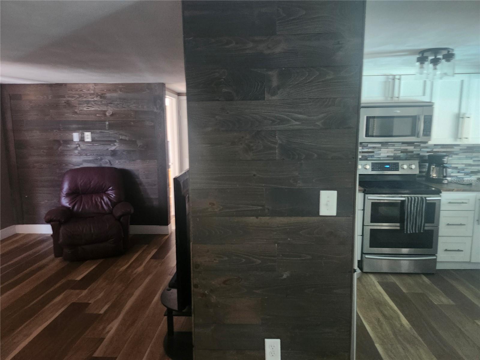 8501 HUNTING SADDLE DR — photo 5