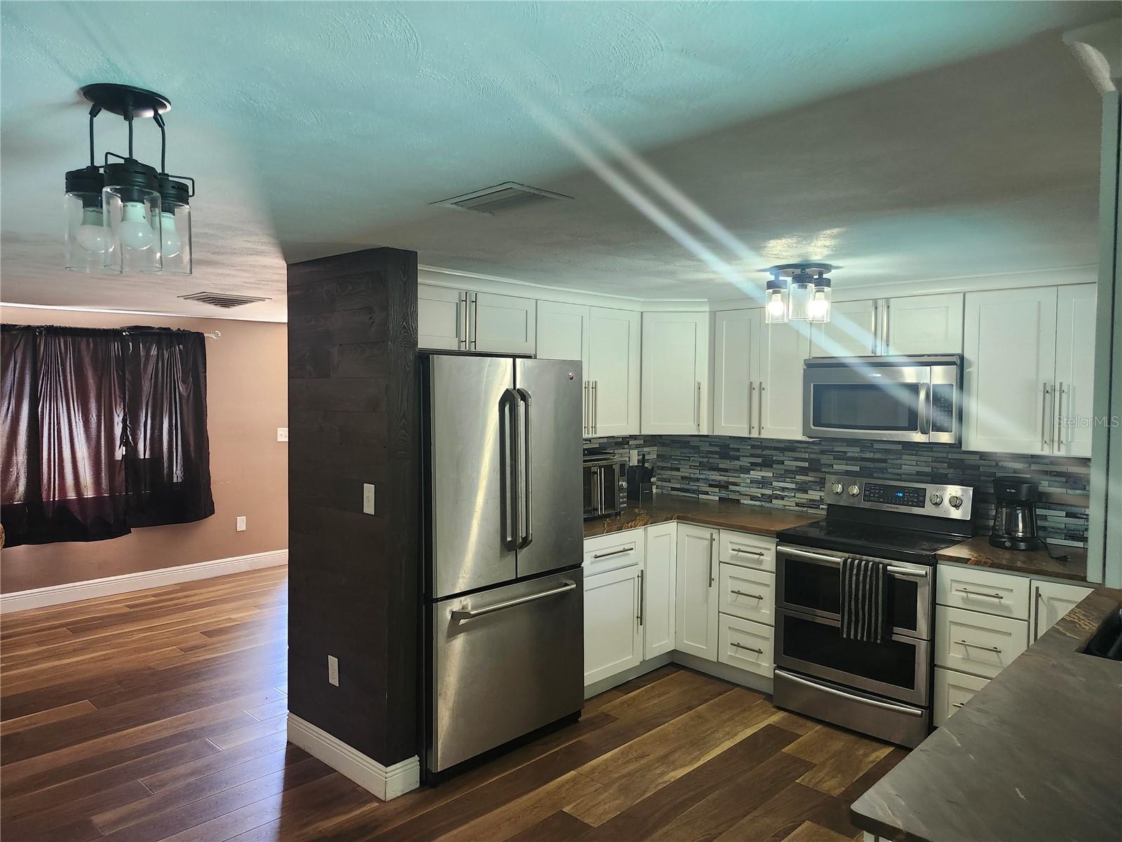 8501 HUNTING SADDLE DR — photo 6