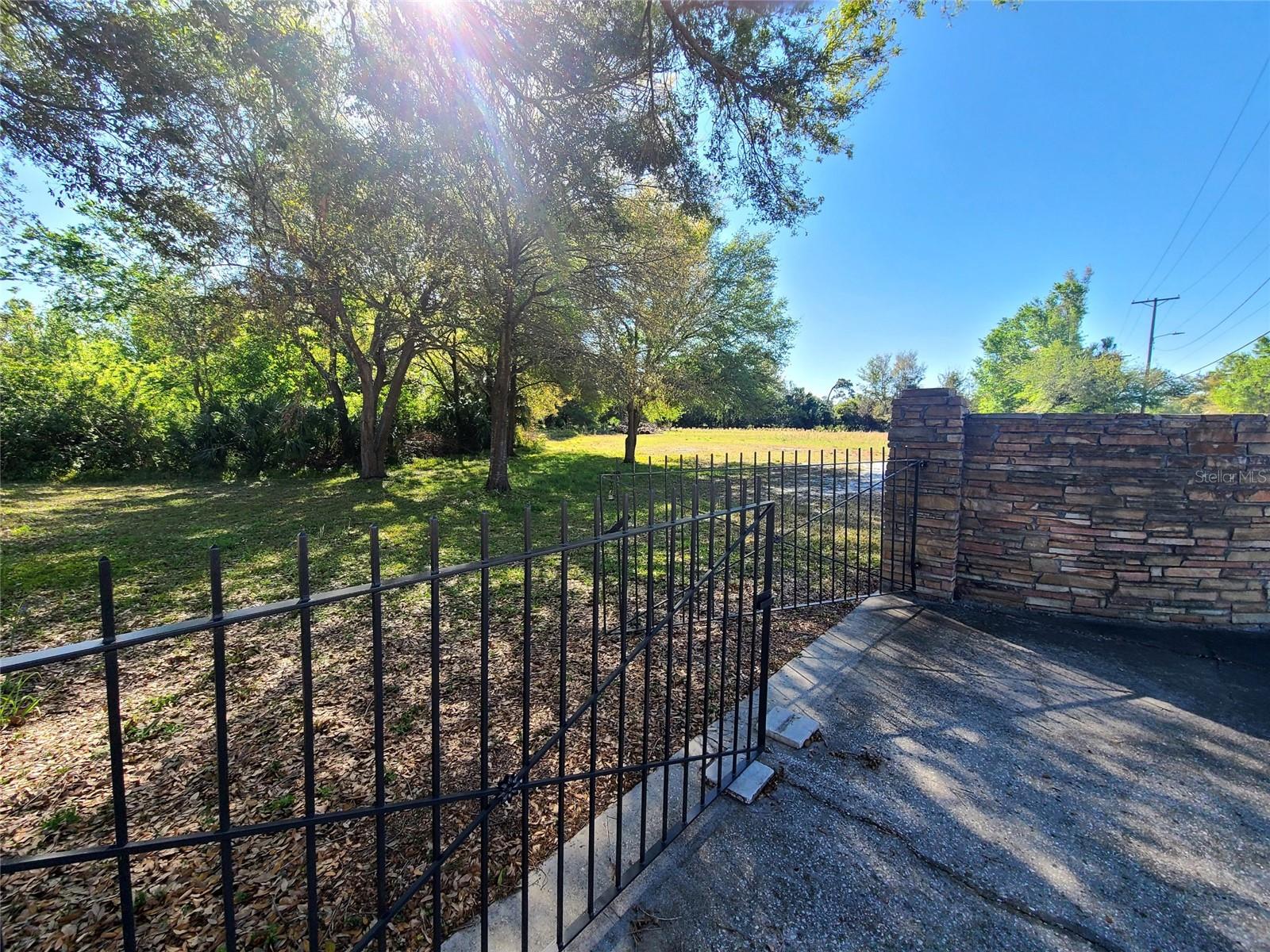 3541 N BOULEVARD — photo 3