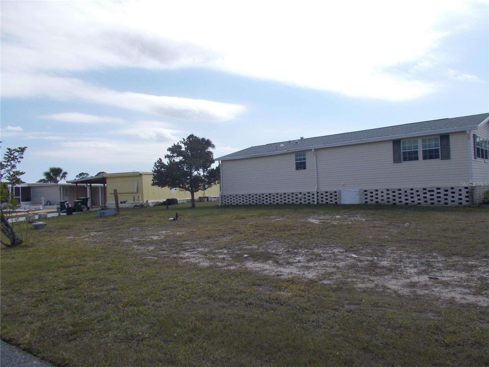 5501 HOLIDAY PARK BLVD — photo 3