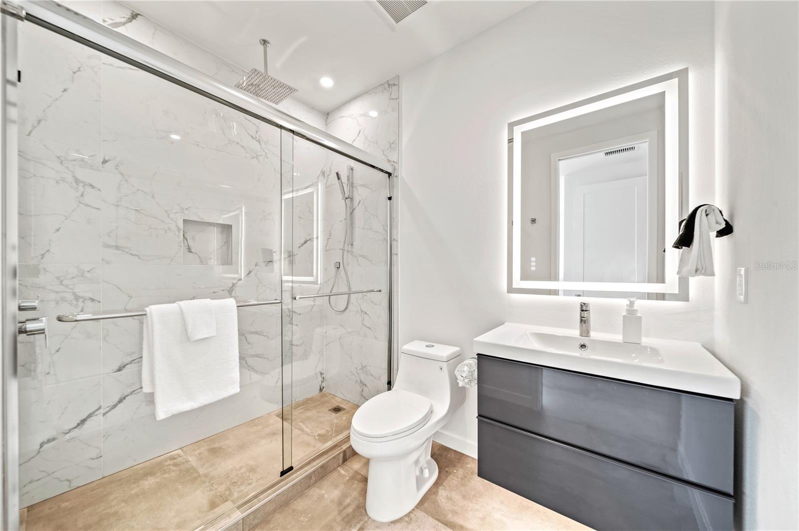 2327 HILLVIEW ST — photo 40