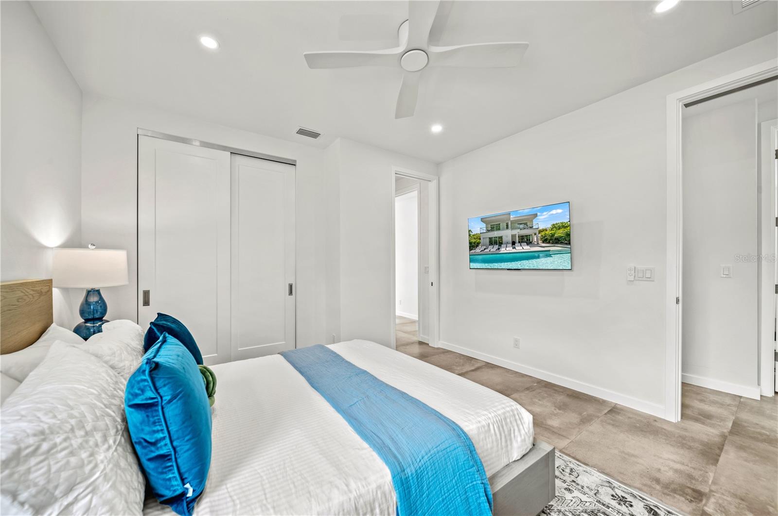 2327 HILLVIEW ST — photo 35