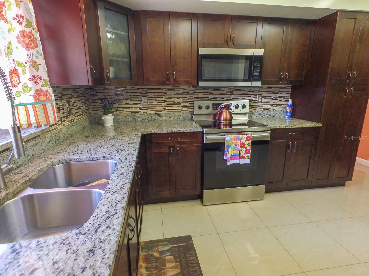 4902 FIVE ACRE RD — photo 17