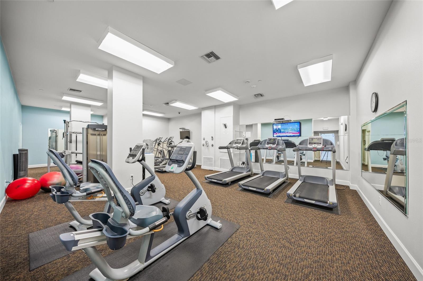 1212 BENJAMIN FRANKLIN DR #102 — photo 33