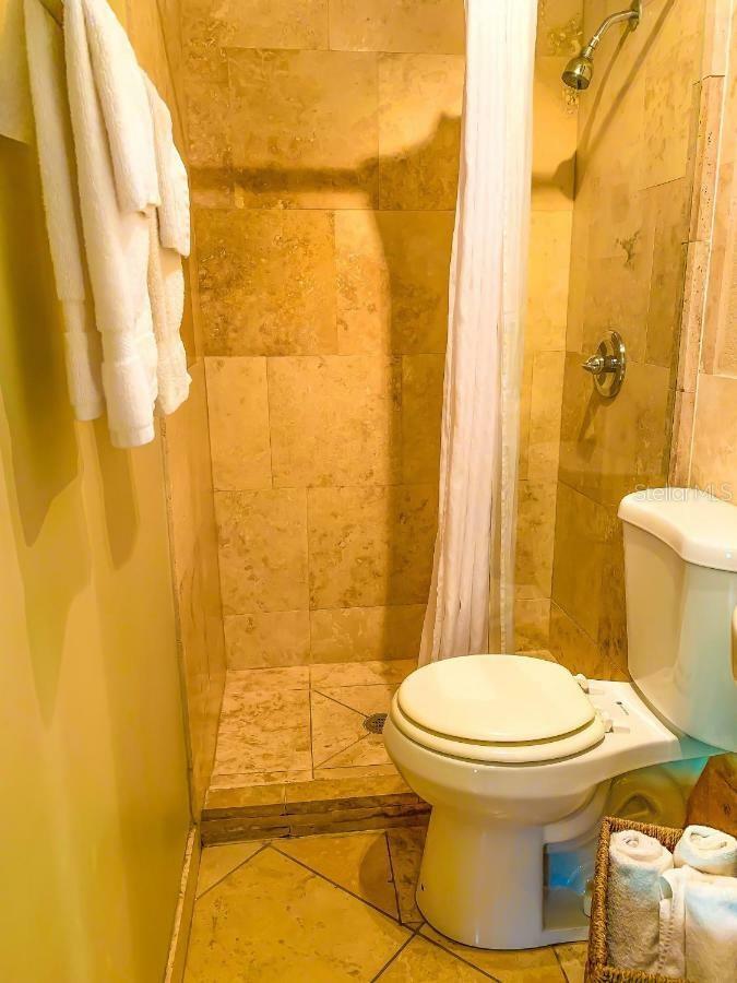 345 HAMDEN DR — photo 8