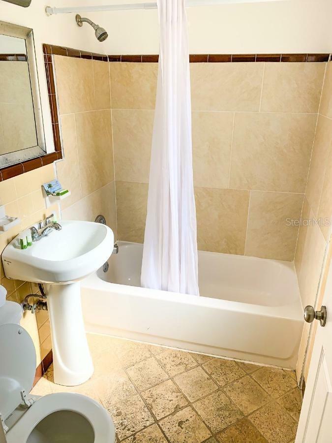 345 HAMDEN DR — photo 7
