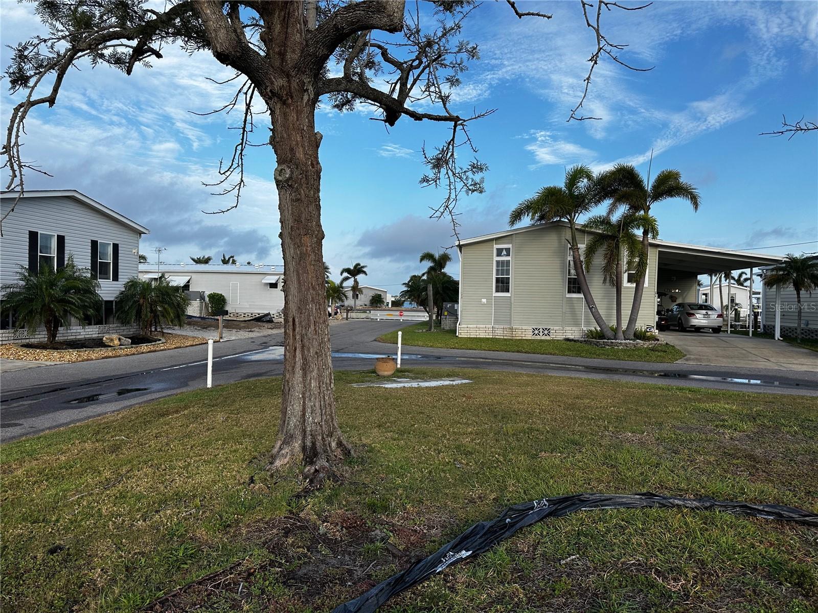 269 JAMAICA DR — photo 11