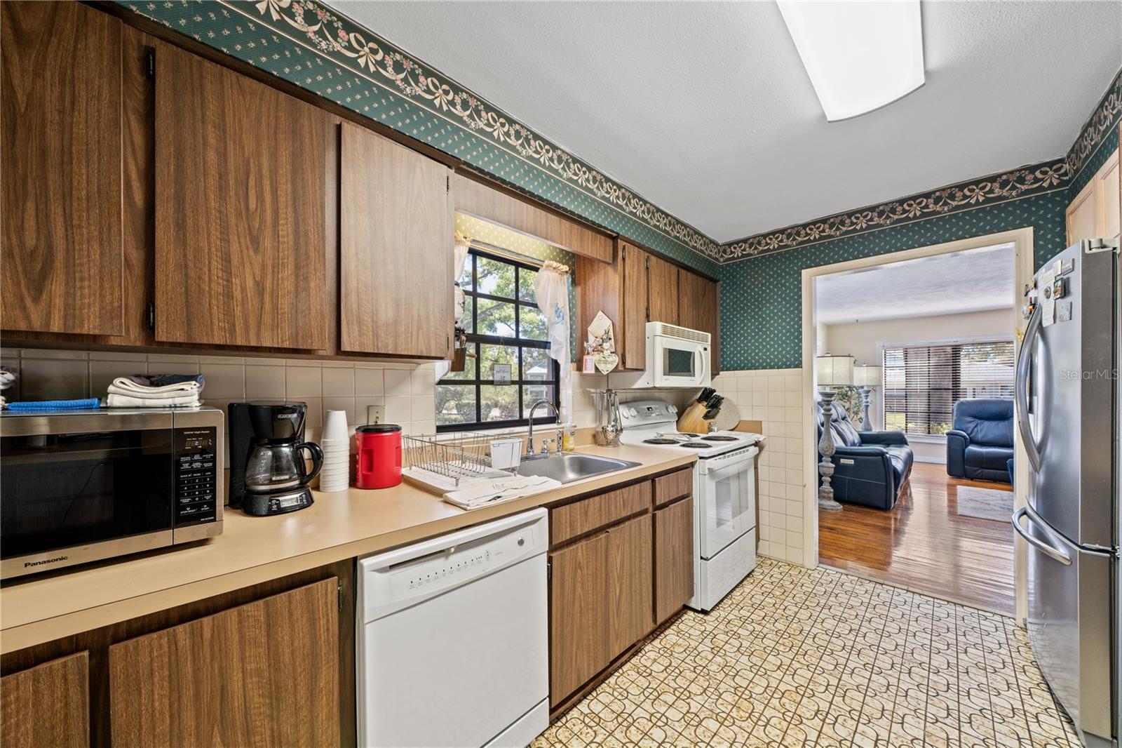 2207 W OHIO AVE — photo 10