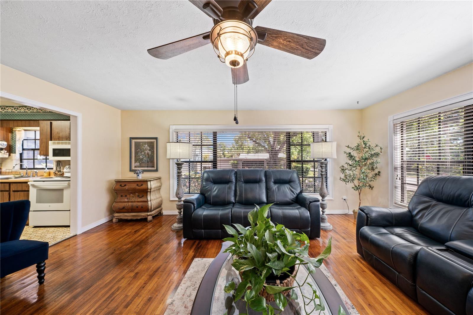 2207 W OHIO AVE — photo 5