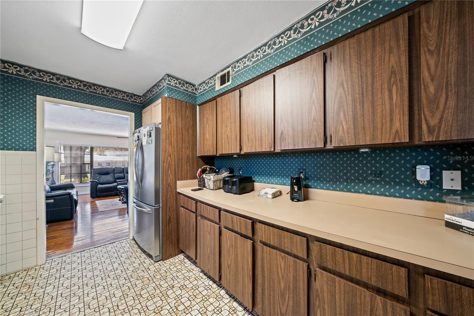 2207 W OHIO AVE — photo 11