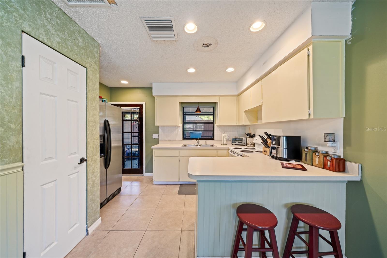 2207 W OHIO AVE — photo 25