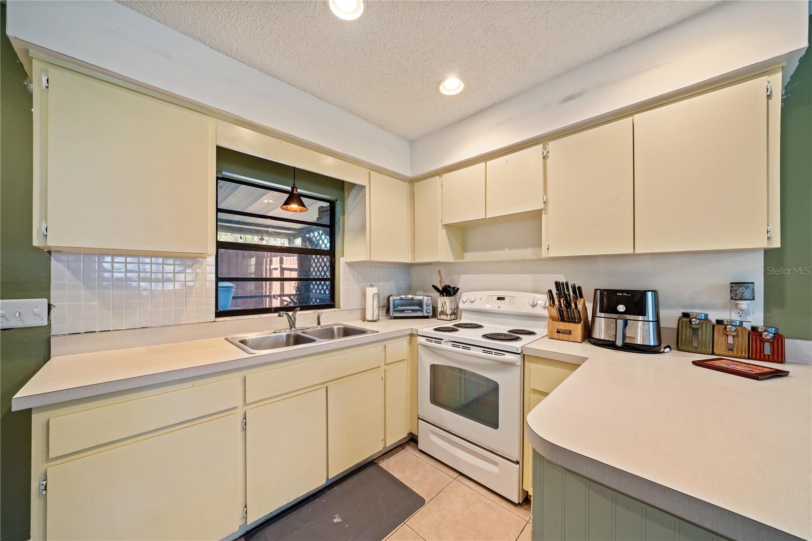 2207 W OHIO AVE — photo 26