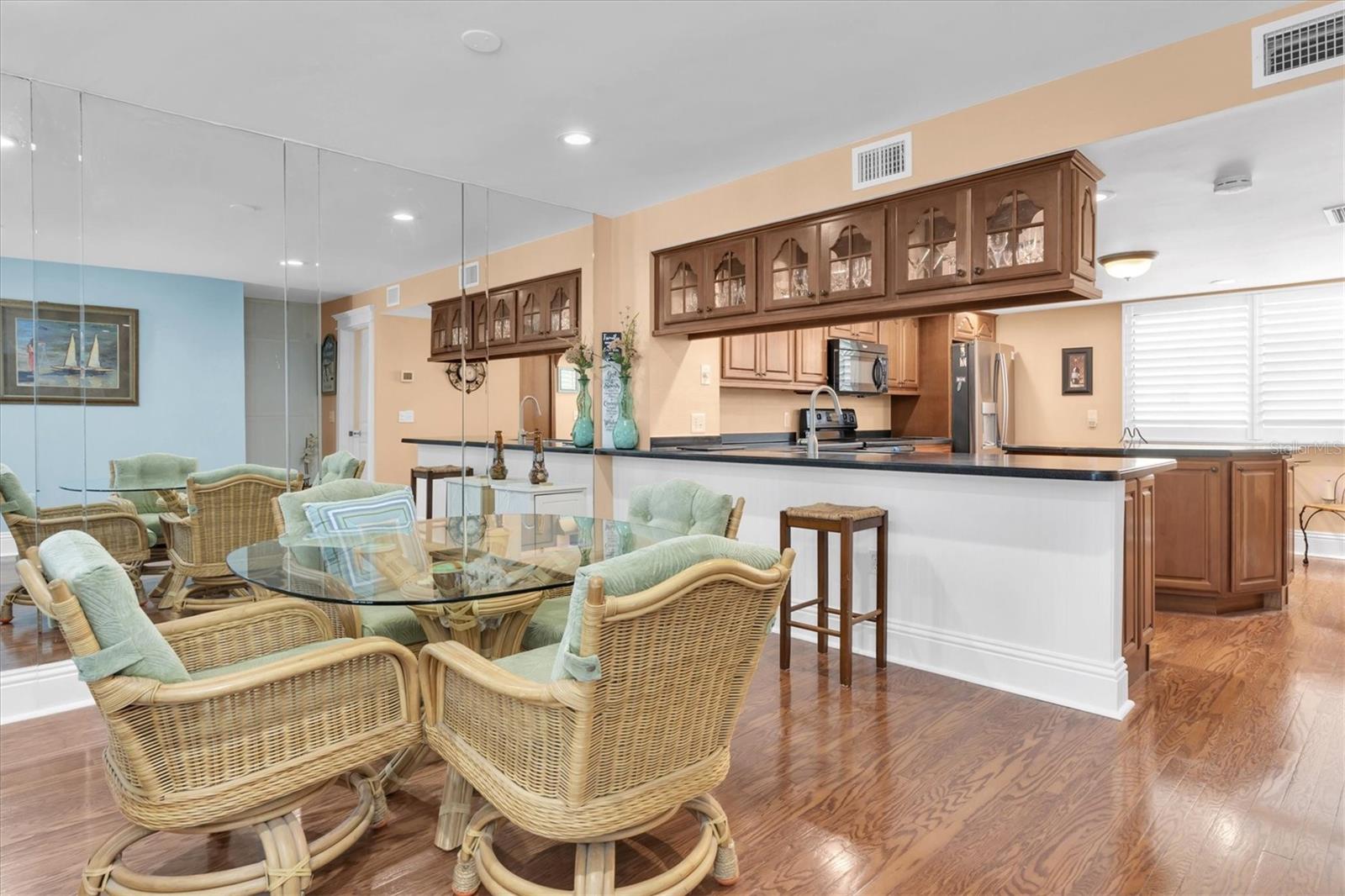 553 HAVEN POINT DR — photo 8