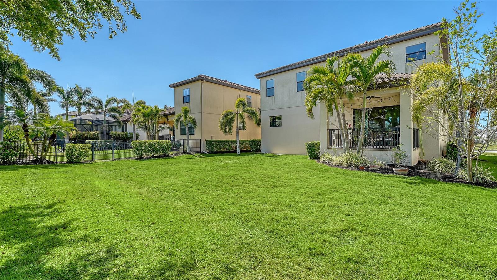 5723 TITLE ROW DR — photo 38