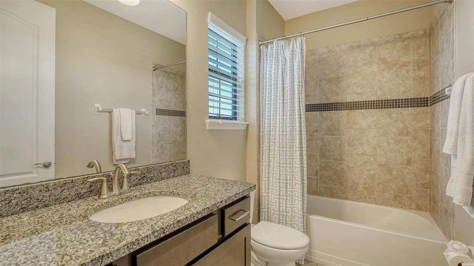 5723 TITLE ROW DR — photo 32