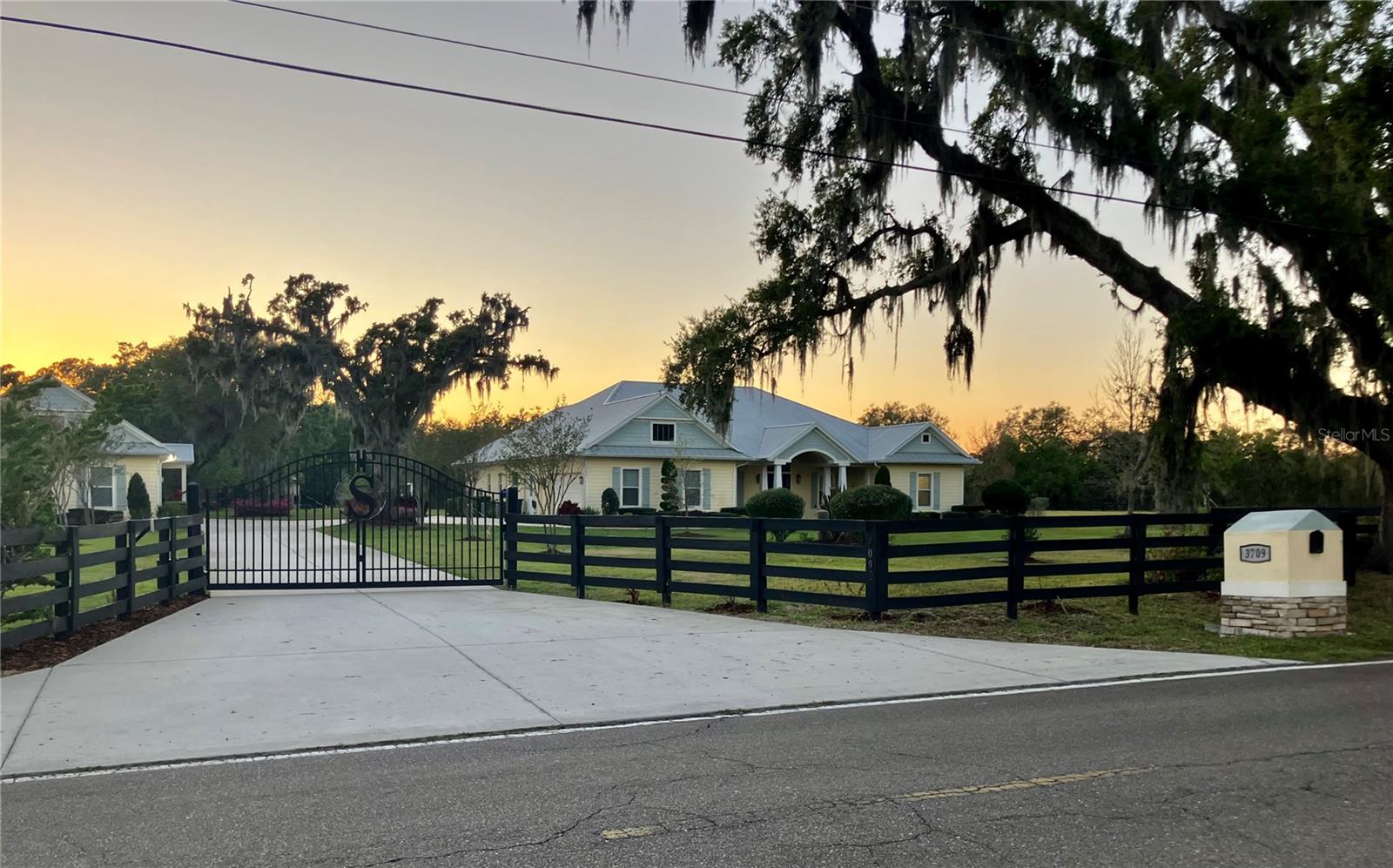 3709 GALLAGHER RD — photo 2