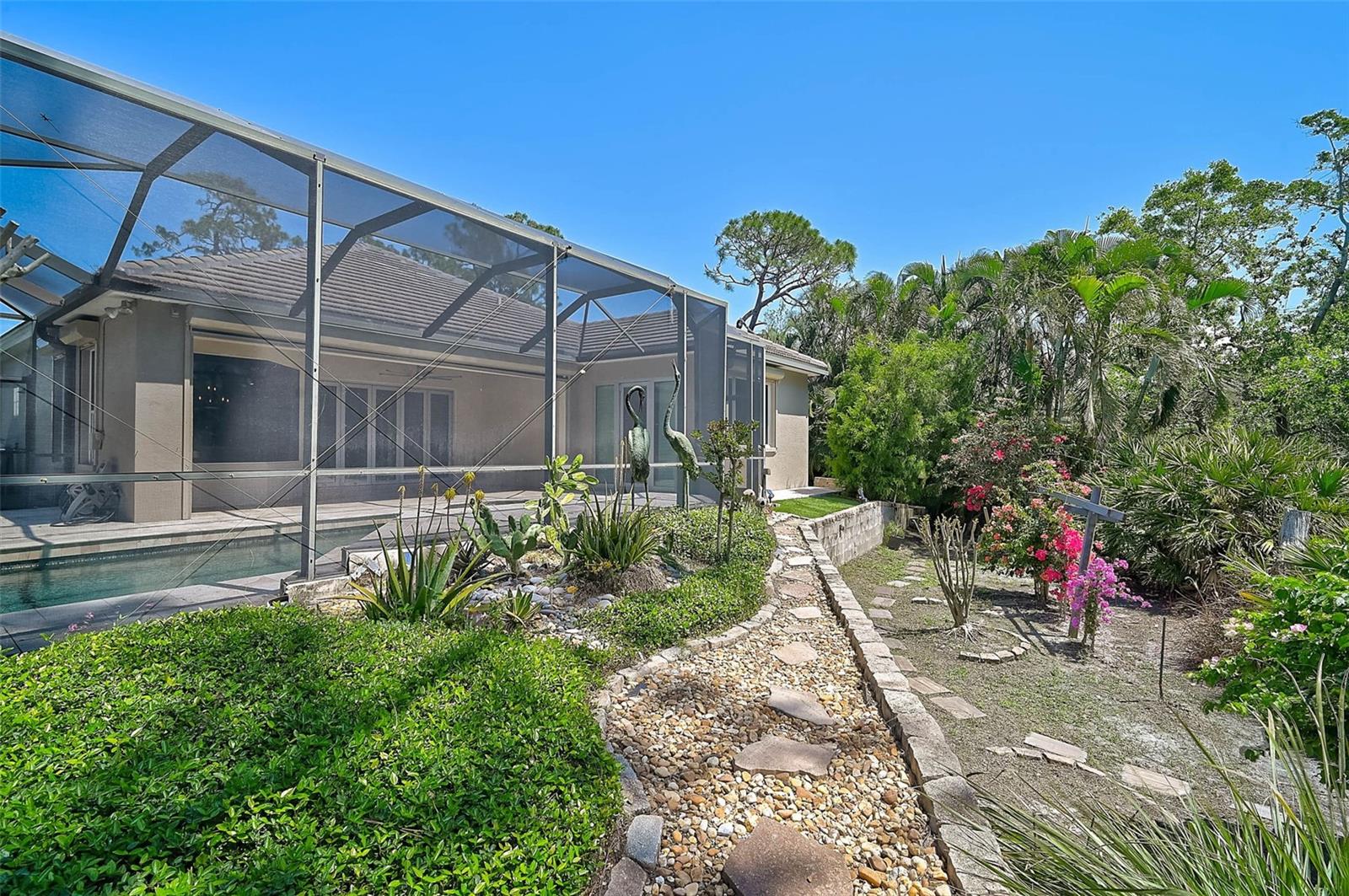 13 BAYHEAD LN — photo 40