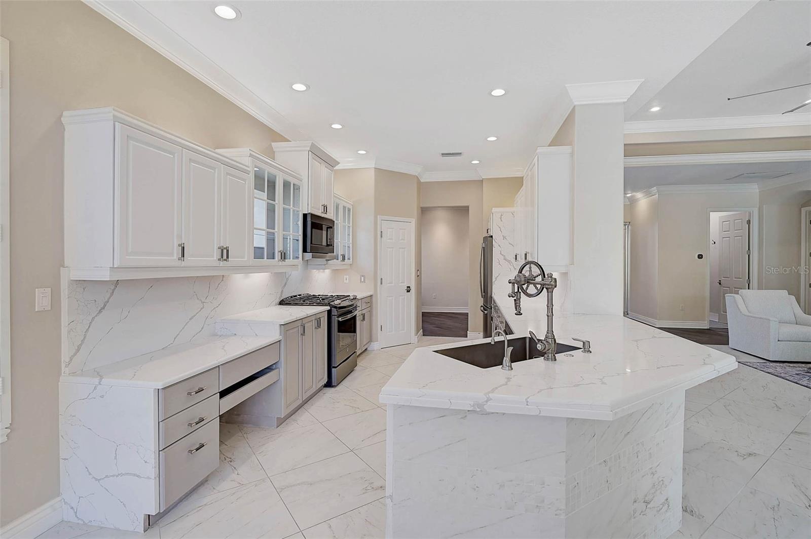 13 BAYHEAD LN — photo 12