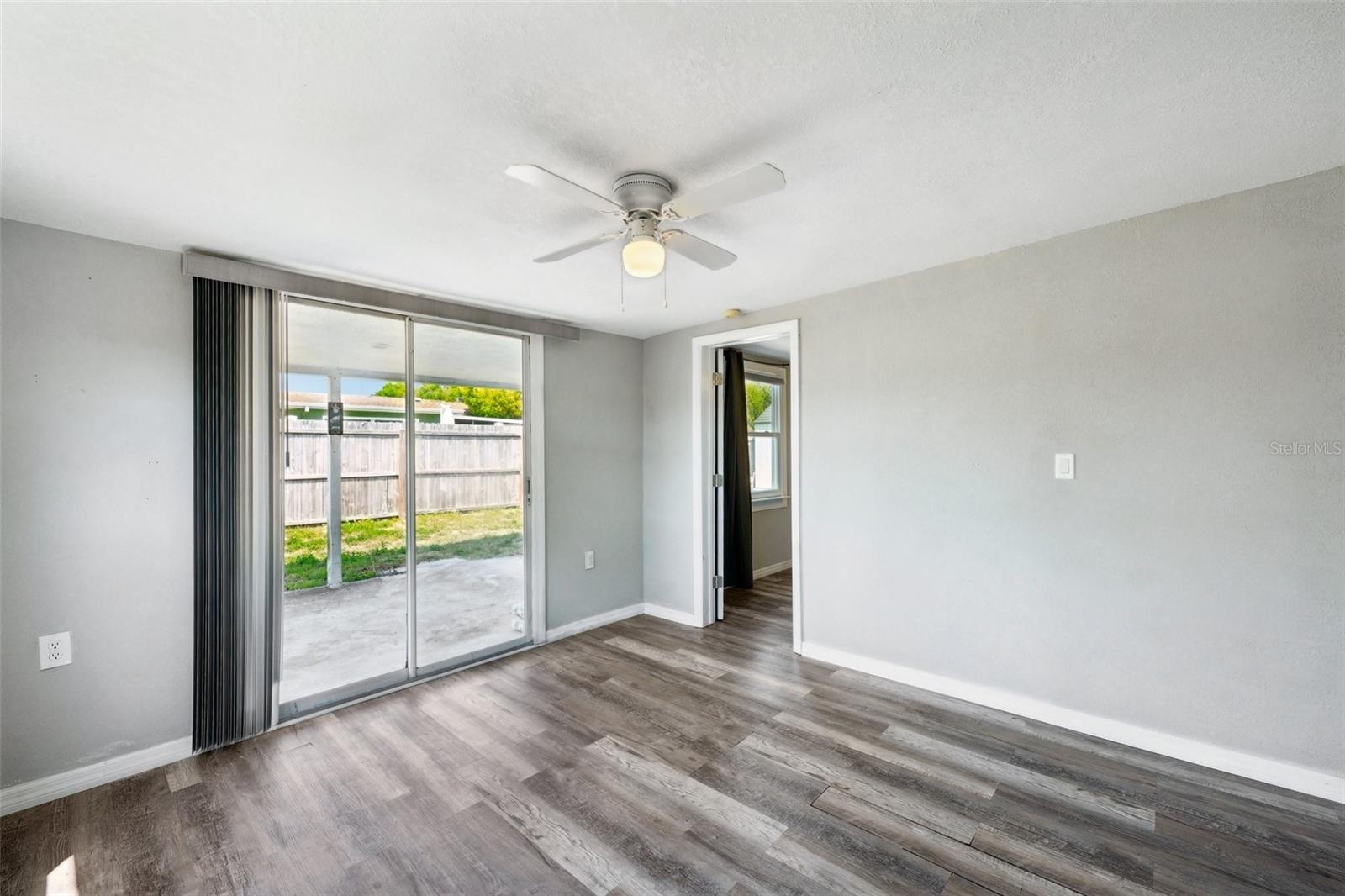 3207 COLDWELL DR — photo 27