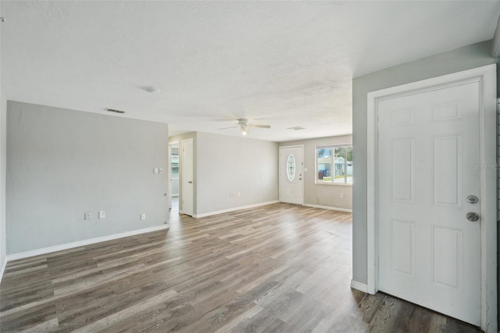 3207 COLDWELL DR — photo 10