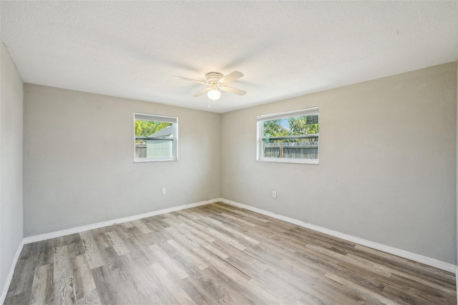 3207 COLDWELL DR — photo 23