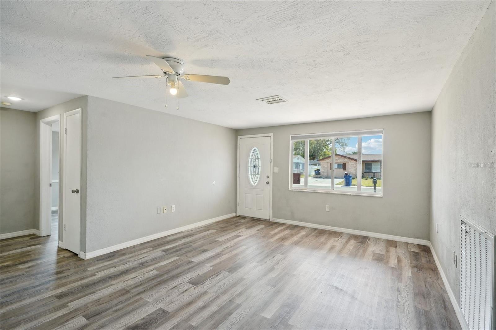 3207 COLDWELL DR — photo 9
