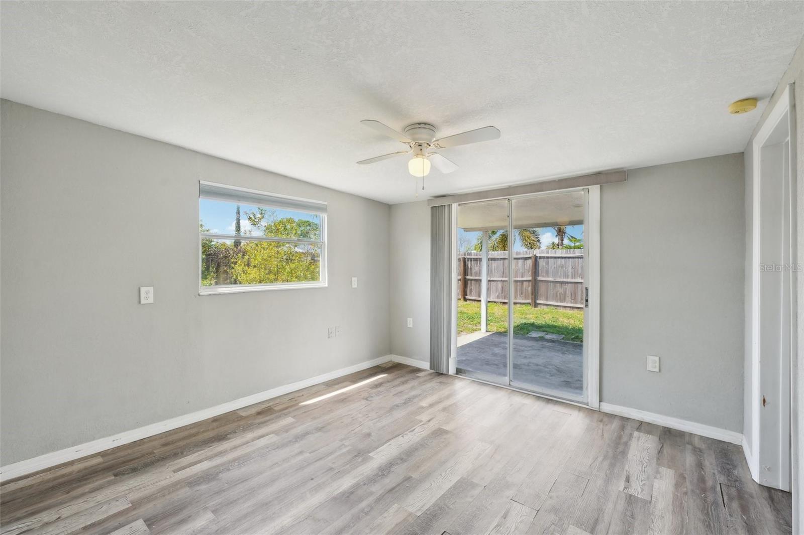 3207 COLDWELL DR — photo 26