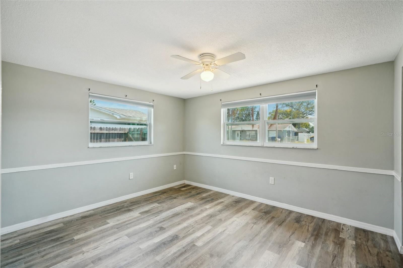 3207 COLDWELL DR — photo 33