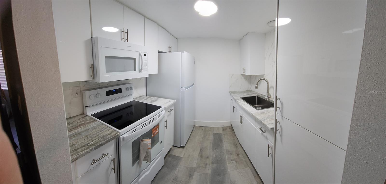 616 GUILD DR #2 — photo 2