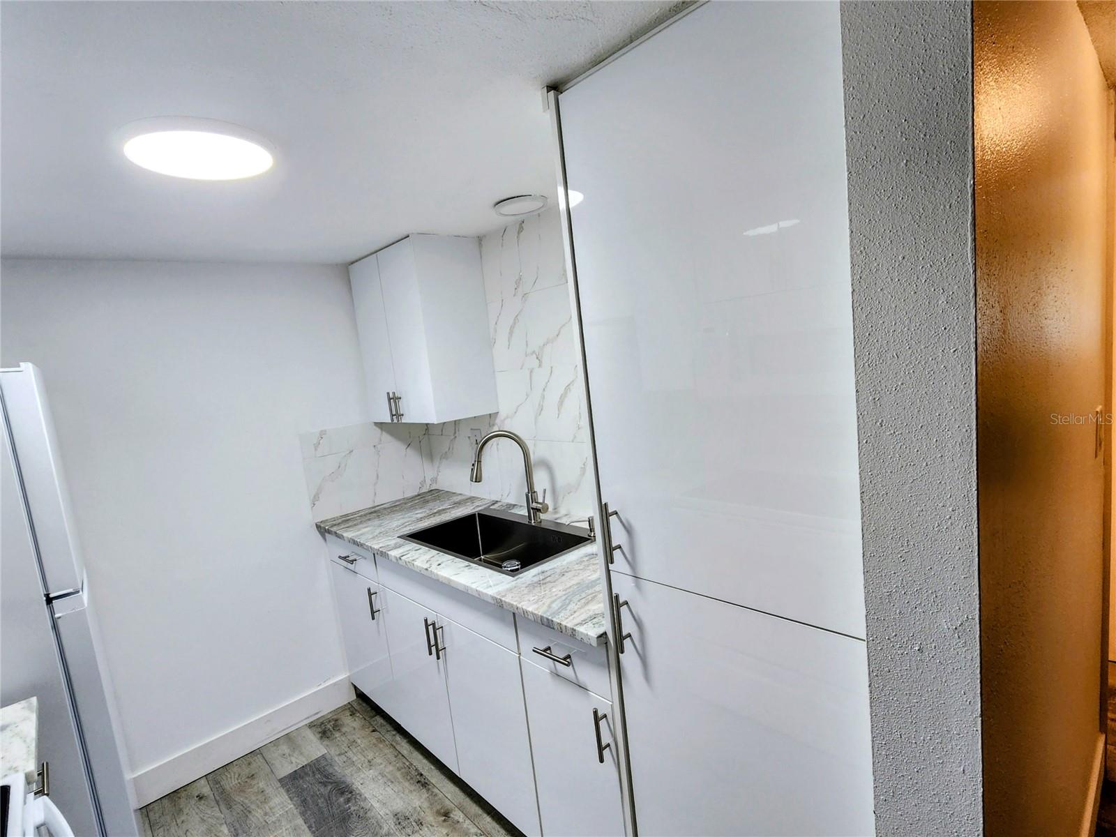 616 GUILD DR #2 — photo 3