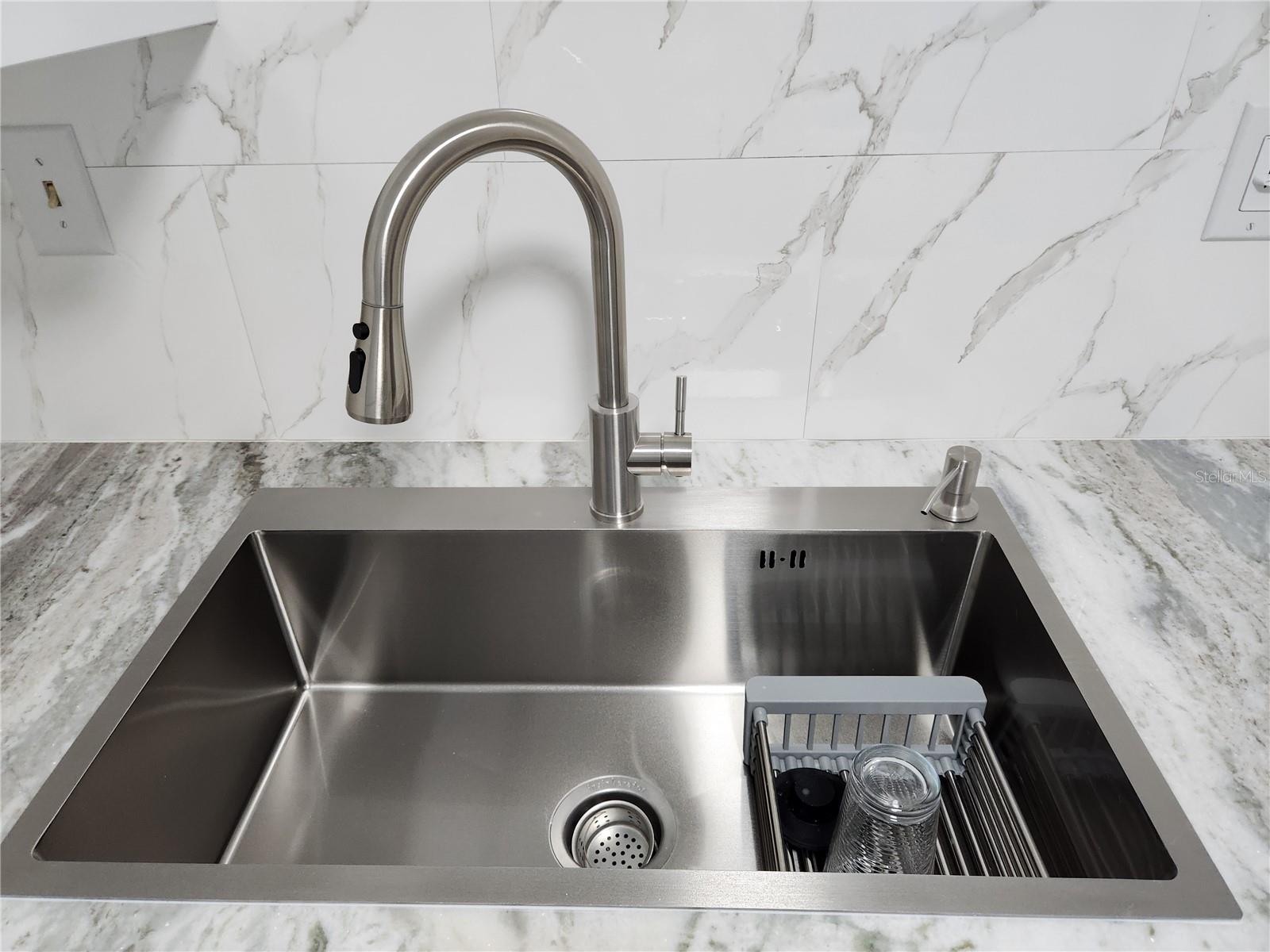 616 GUILD DR #2 — photo 4