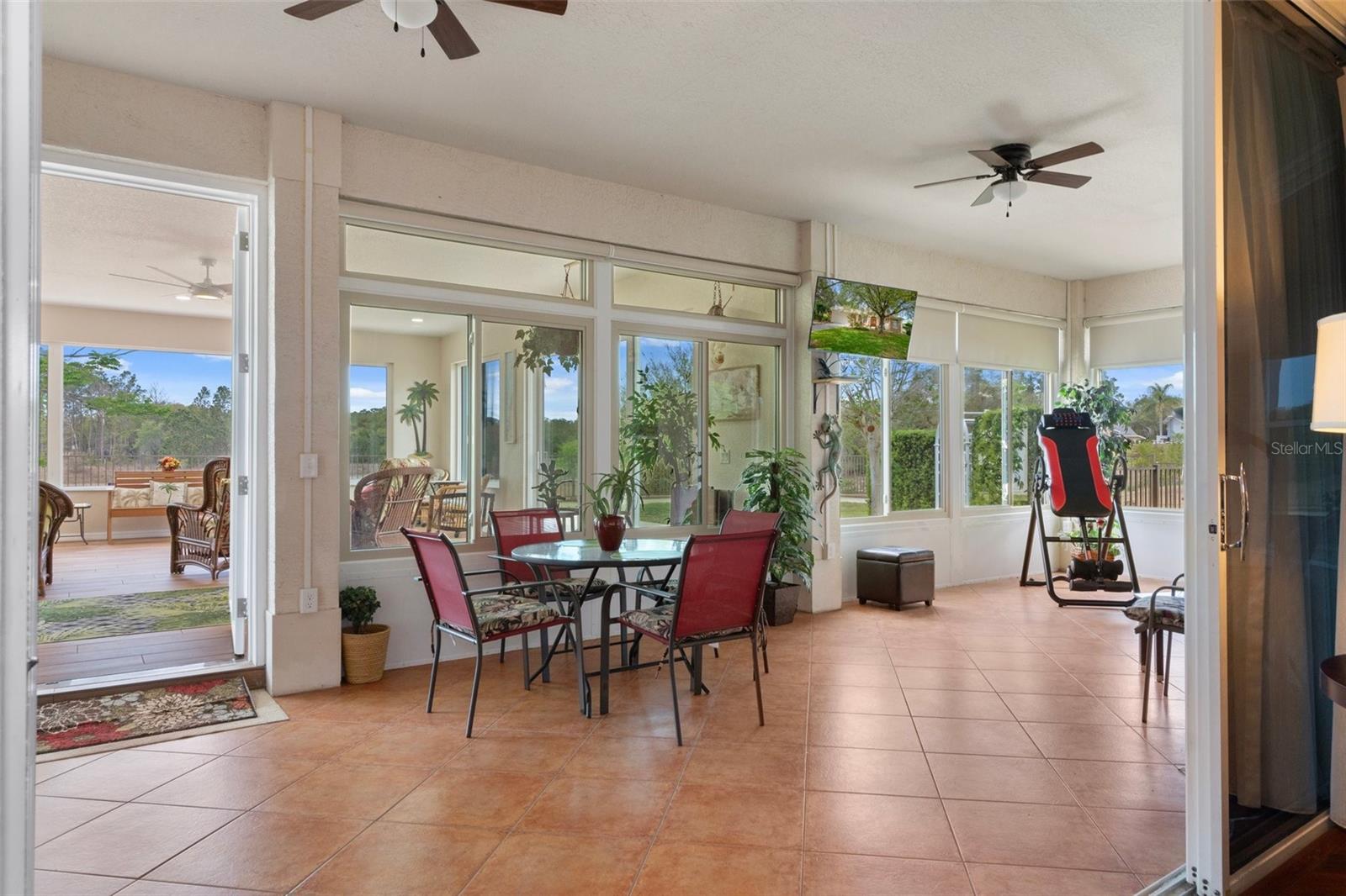 18241 AUTUMN LAKE BLVD — photo 37