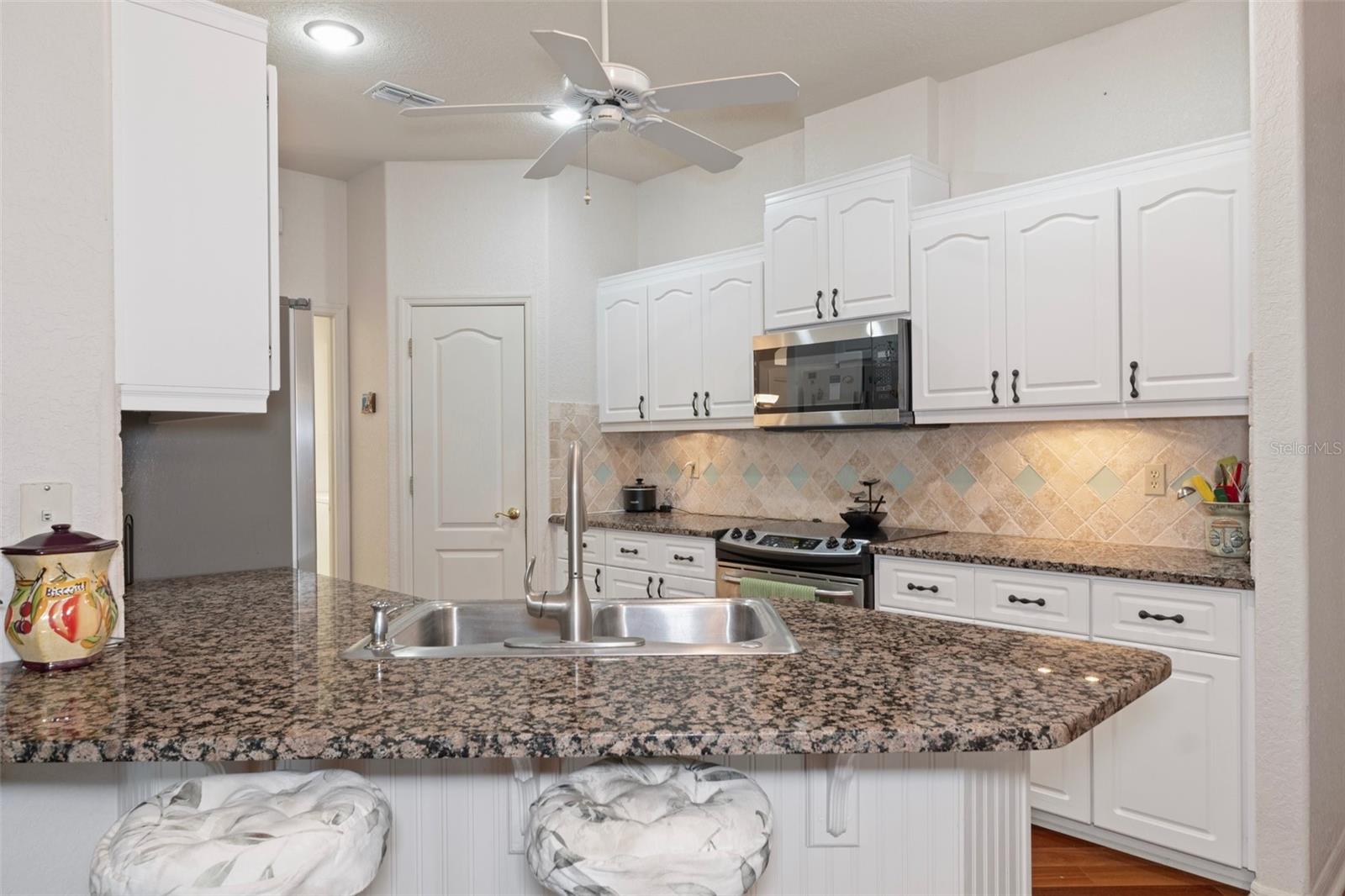 18241 AUTUMN LAKE BLVD — photo 16