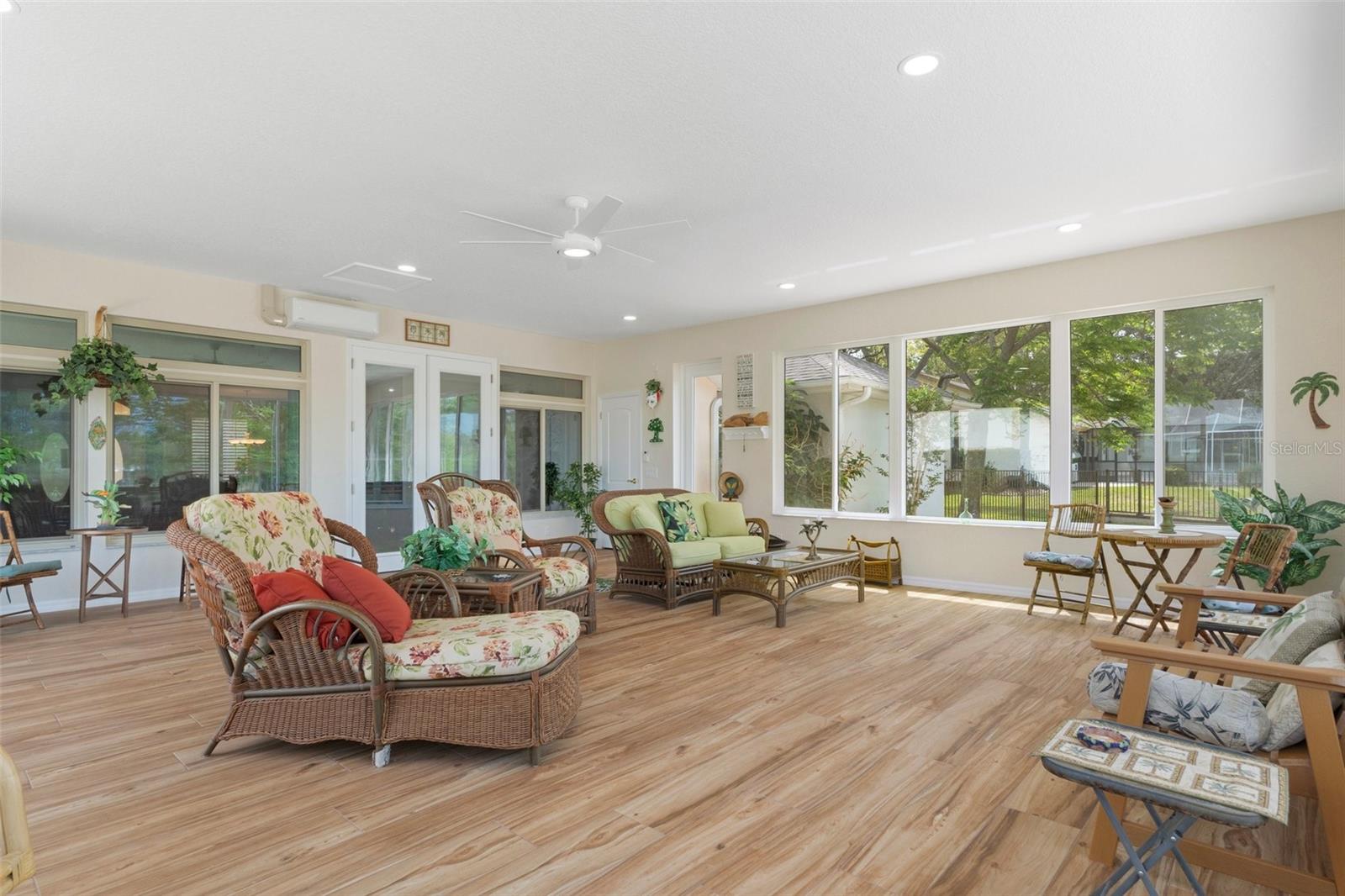 18241 AUTUMN LAKE BLVD — photo 43