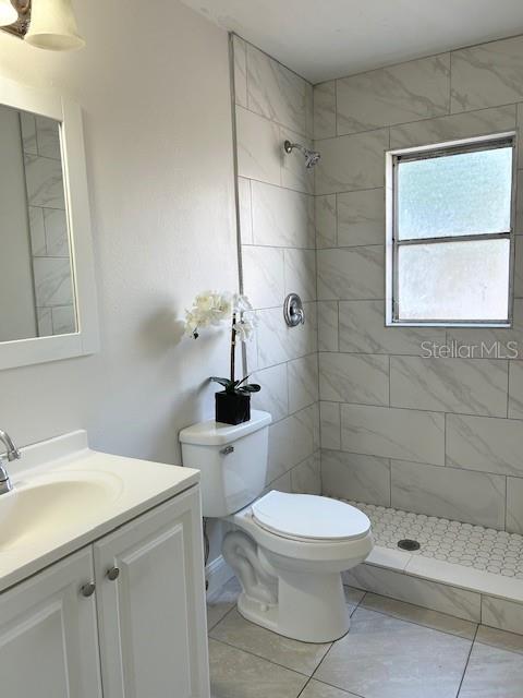 110 PINE AVE — photo 8